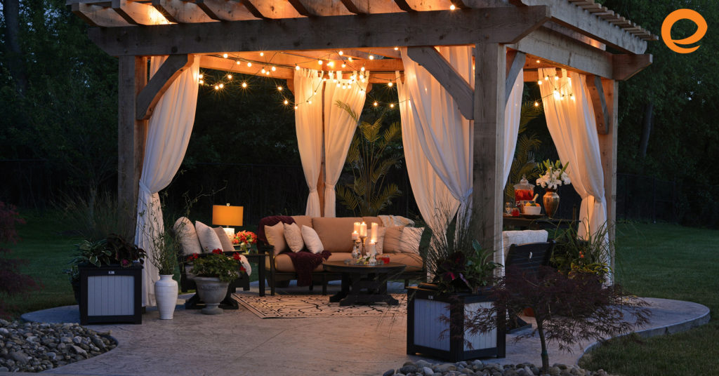 4 Tips to Create a Comfortable and Functional Outdoor Living Space