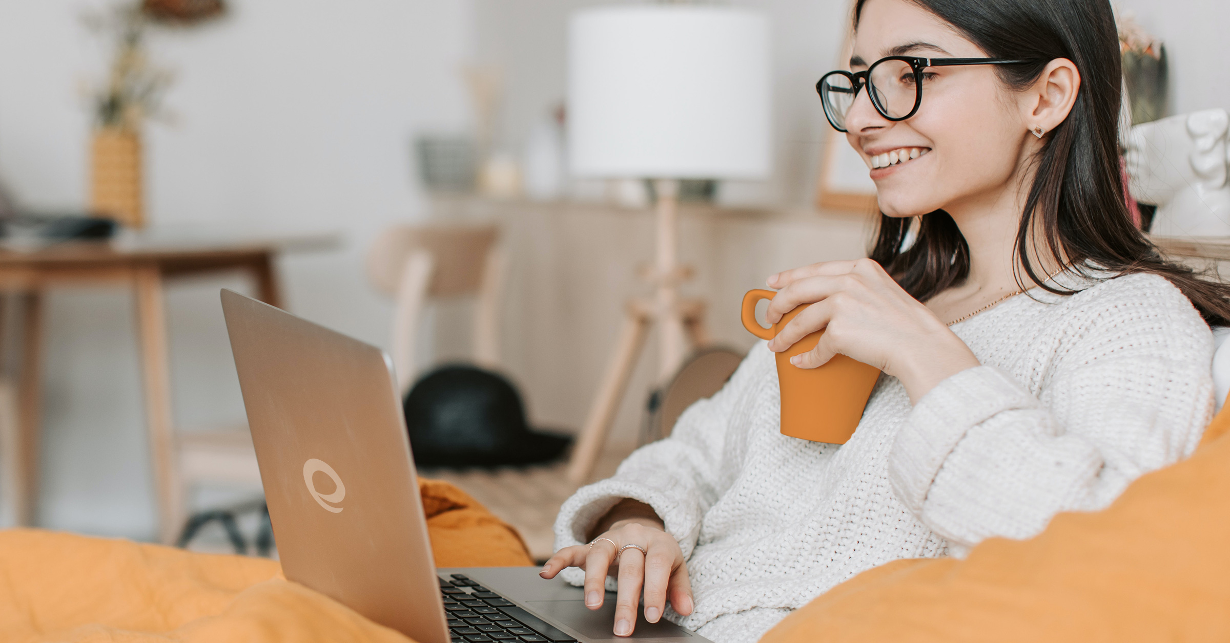 How to Best Support Remote Workers: An Interview with Mari Anne Snow of The Remote Nation Institute