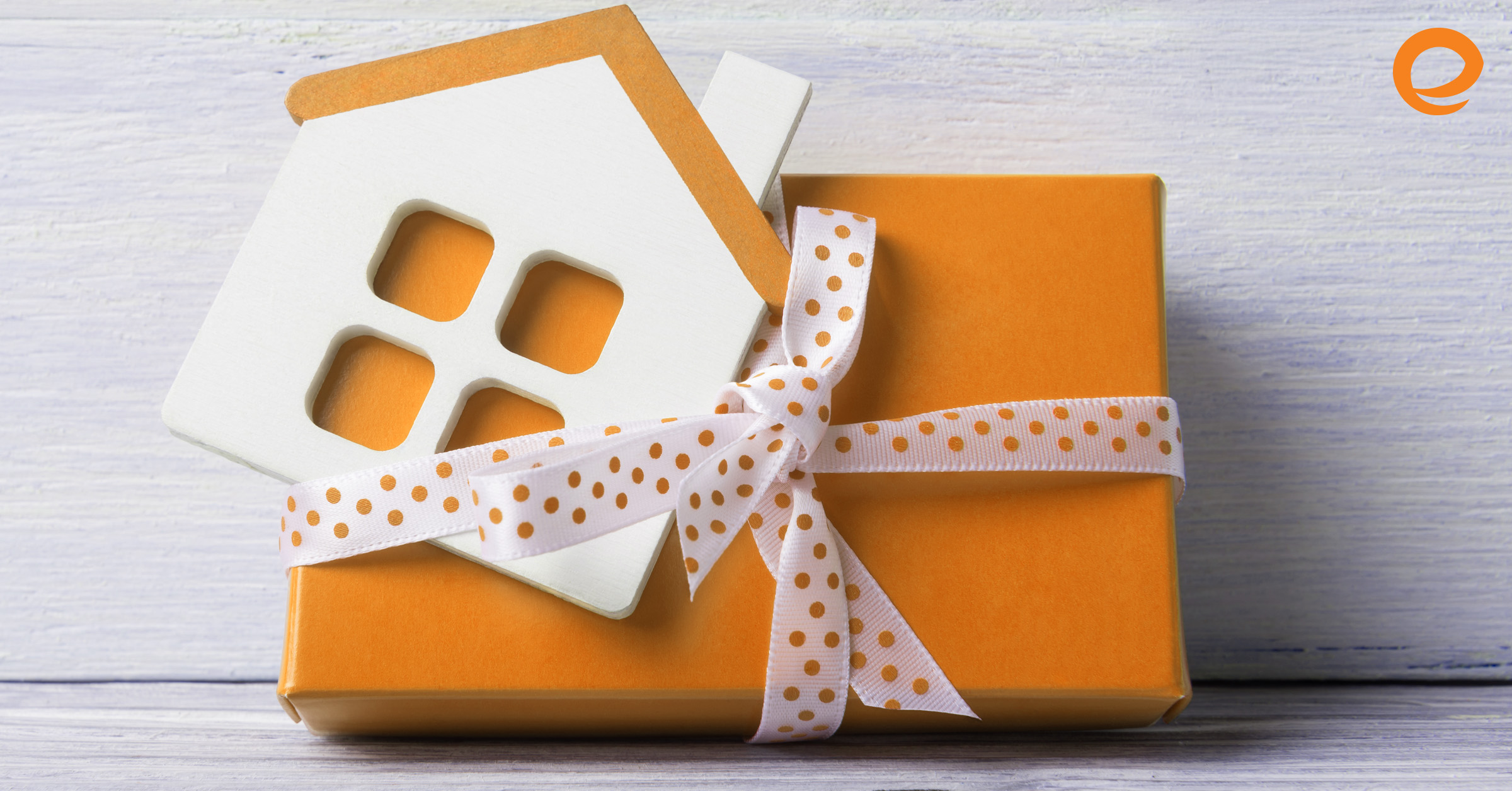8 Client Gifts for Their First Home-Anniversary