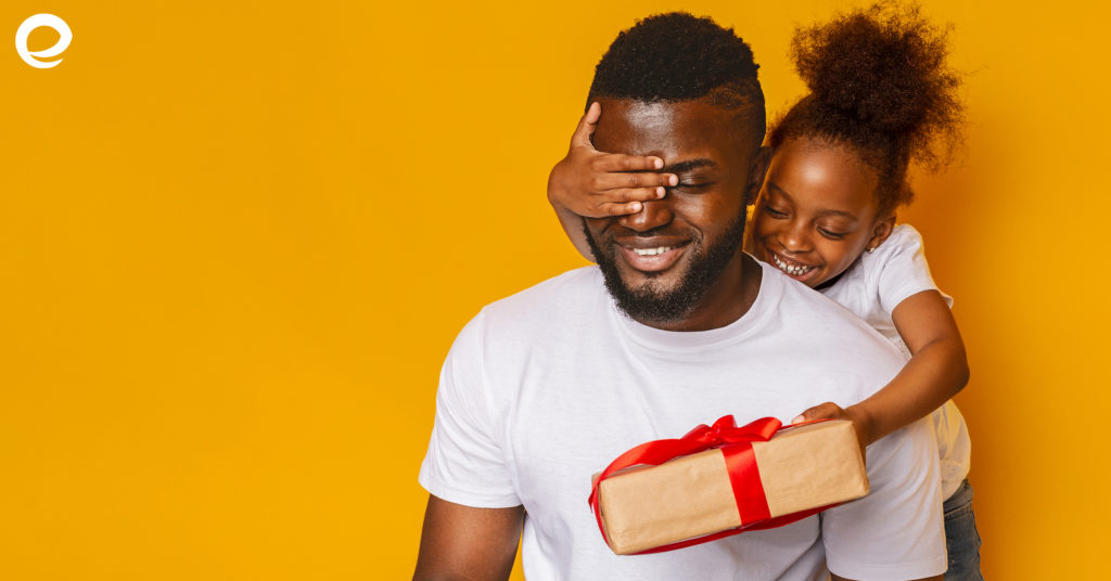 Blog_Week_of_6_7_Fathers_Day_Rectangle Stumped for Father's Day Gifts? Try These 5 Creative Options